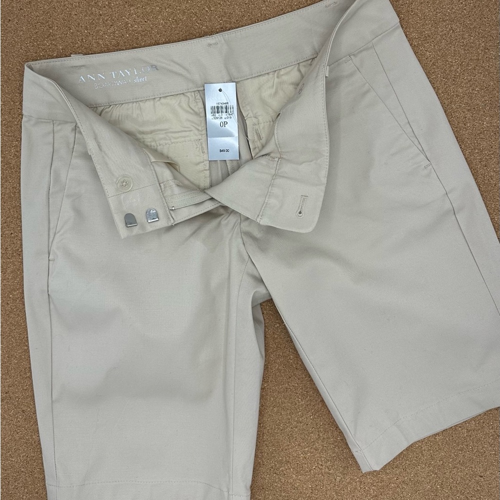 Ann Taylor Petite Khaki Shorts - New With Tags - Size 0P